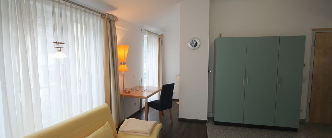 Exklusiv möblierte Wohnungmit Terrasse in direkter Rheinlage - Photo 1