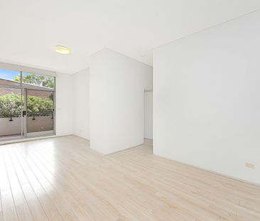 Large One Bedroom Apartment Located in a Security Building - Photo 4