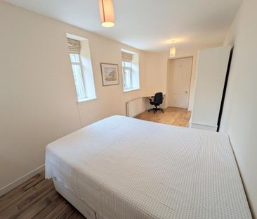 2 bedroom flat to rent - Photo 6