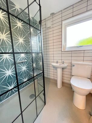 3 Bed Terraced House, Elmhurst Close, LS17 - Photo 1