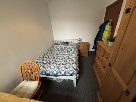 4 bedroom house to rent - Photo 3