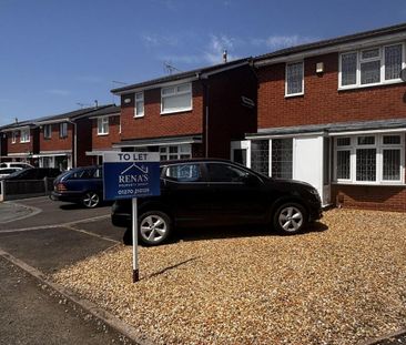 3 bedroom detached house to rent - Photo 2