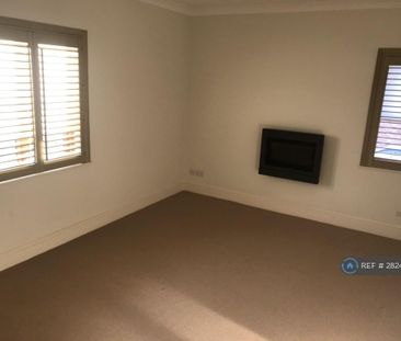 2 bedroom maisonette to rent - Photo 6