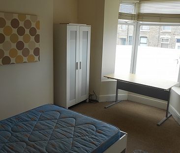 3 Bedroom Student Property!! - Photo 1
