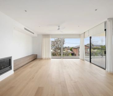 Modern elegance meets effortless styling, with the beach on your do... - Photo 1