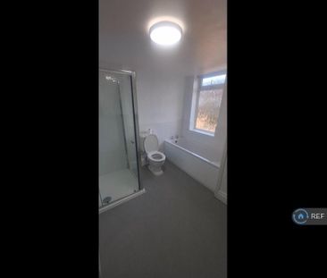 4 bedroom terraced house to rent - Photo 6