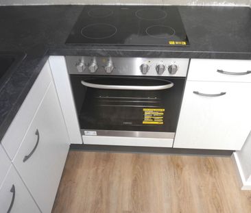 TRAUMHAFT WOHNEN IN DER ALTSTADT! 2 Zimmerwohnung mit Einbauküche u... - Photo 4