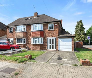 A very well presented and sought after three semi-detached house. A... - Photo 1