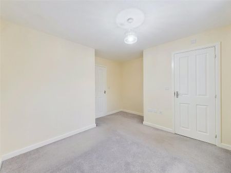 3 bedroom end of terrace house to rent - Photo 4