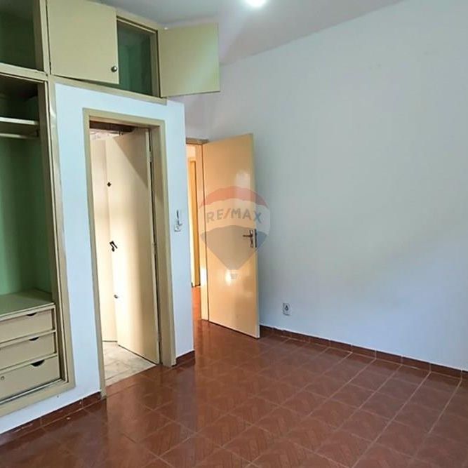 Casa espaçosa com 3 dormitórios e 4 vagas no Indaiá – 100 metros da Praia e 5 minutos do Centro - Foto 1