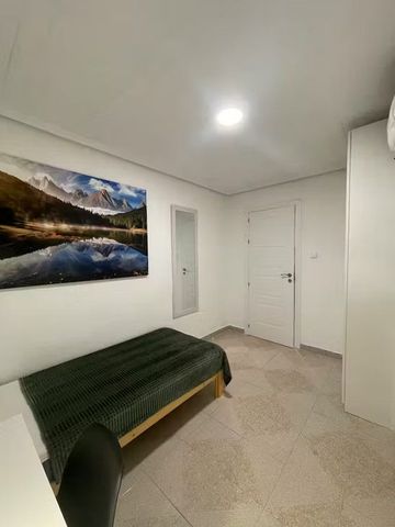 Avinguda Doctor Peset Aleixandre, Valencia, Valencian Community 46009 - Photo 4