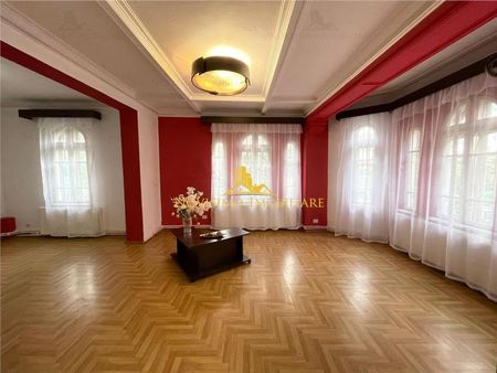 NOVISIMO-IMOBILIARE: VILA DE INCHIRIAT IN ZONA CENTRALA de inchiriat - Fotografie 2