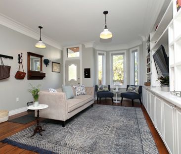 Toronto Furnished House for Rent - Incredible 3 Bedroom, 2 Bathroom... - Photo 1