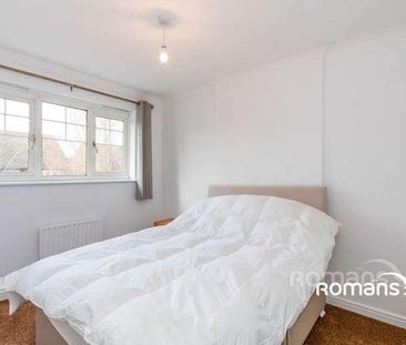 Coachmans Grove, Sandhurst, Berkshire, GU47 - Photo 5