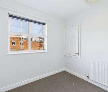 2 bedroom semi-detached house to rent - Photo 3