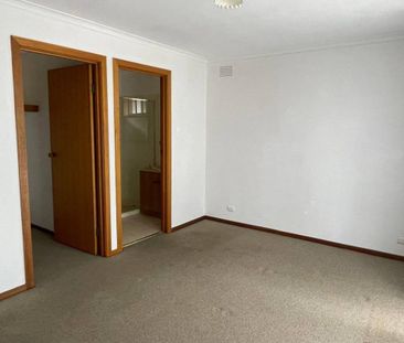 FAMILY HOME | GREAT LOCATION | - Photo 4