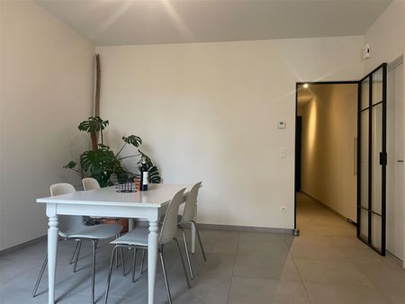 Recent gelijkvloers appartement ca. 93m2 met 2 slaapkamers, grote tuin en kelder. - Photo 4