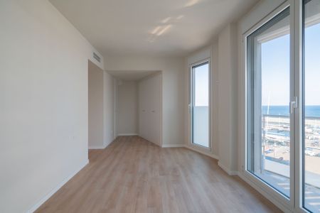 Piso de alquiler en Carrer D'eduard Maristany, 323, Port - Photo 4