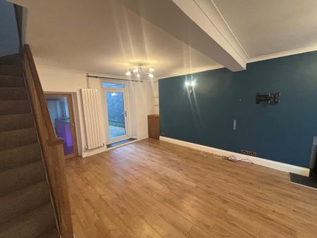 3 bedroom terraced house to rent - Photo 2