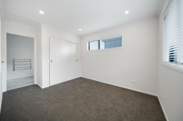 Near-New Stylish Townhouses - Photo 1
