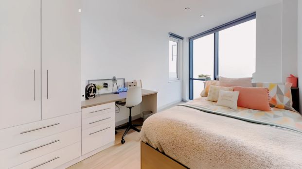 Premium En-Suite - Photo 1
