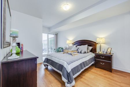 Two Bedroom Townhouse-style apartment in Toronto's Leaside - Photo 5