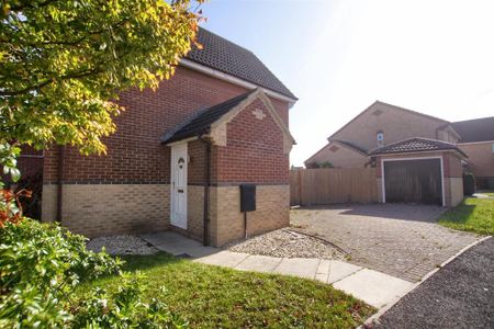 3 bedroom end of terrace house to rent - Photo 3