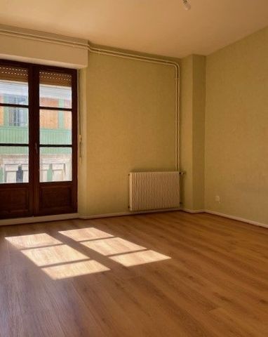 Location Appartement 3 pièces 60m² BAGNERES DE BIGORRE 65200 - Photo 5
