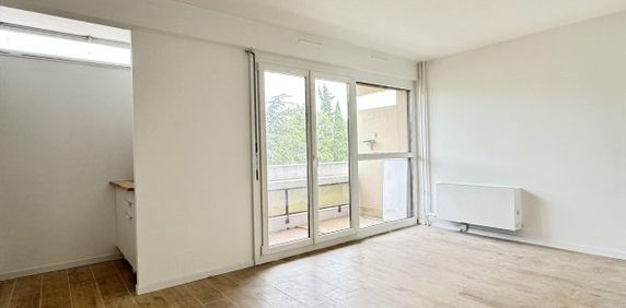 Location / Studio - Photo 2