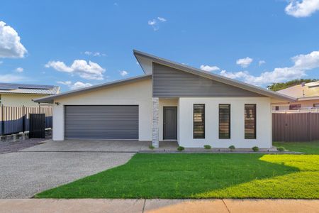 7 Stearman Court, Zuccoli - Photo 3