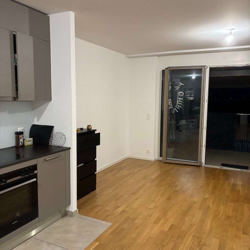 URGENT grand studio de 38 m² à Chavannes-près-Renens - Photo 1