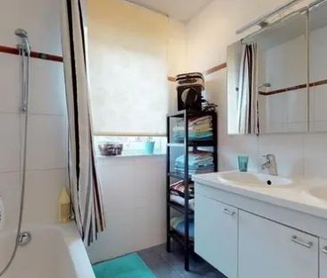 Ruim en licht appartement van 112 m² met 2 slaapkamers, keld - Photo 3