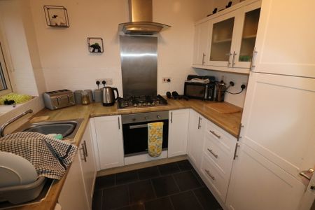 98 Chester Avenue - Photo 4