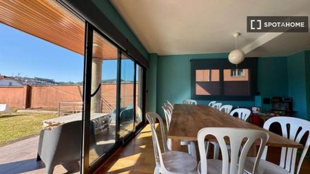 3 room luxury Flat for rent in Vigo, Spain - Photo 3