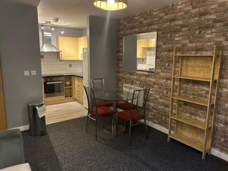 2 bedroom flat to rent - Photo 4