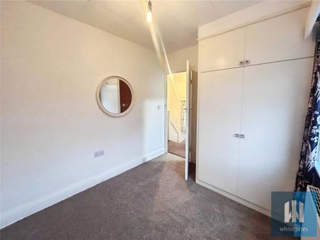 3 bedroom end of terrace house to rent - Photo 3