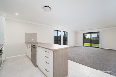 1/46 Spearmount Drive, Armidale NSW 2350 - Photo 2