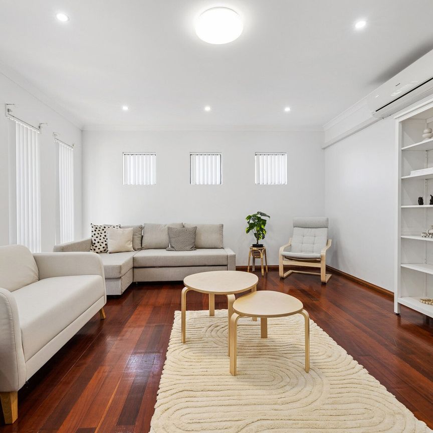 Girrawheen - Photo 1