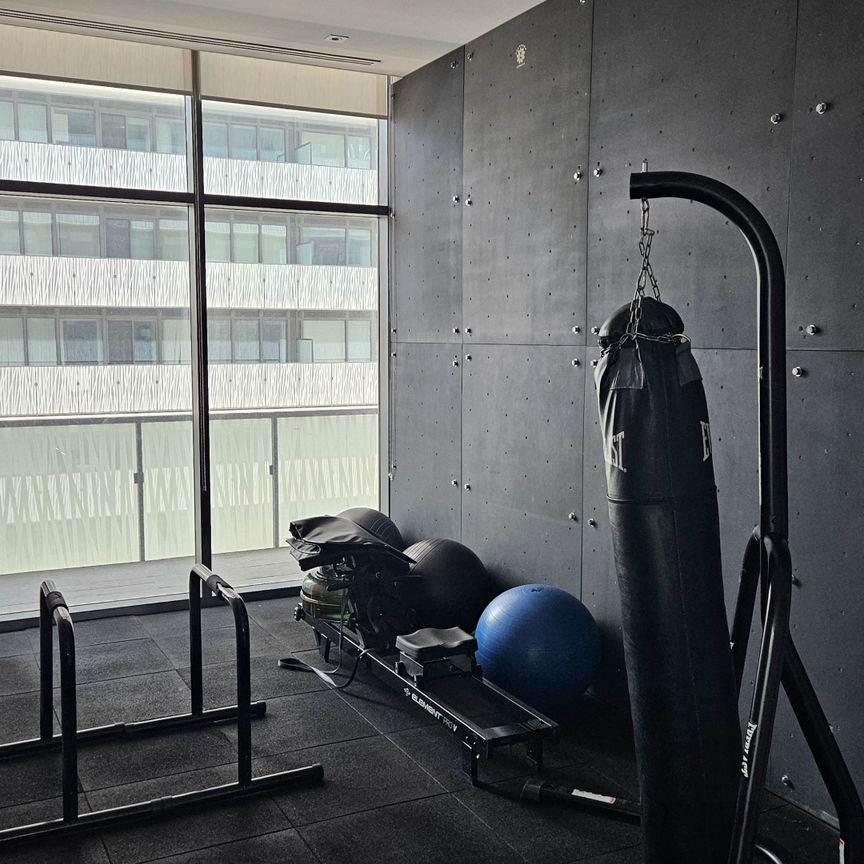 For Lease - 50 Charles Street Unit# 3405, Toronto, Ontario - Photo 1