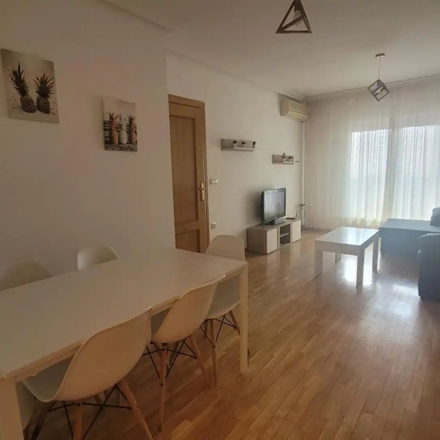 Piso de alquiler en Calle Ancha, 77, Centro - Photo 1