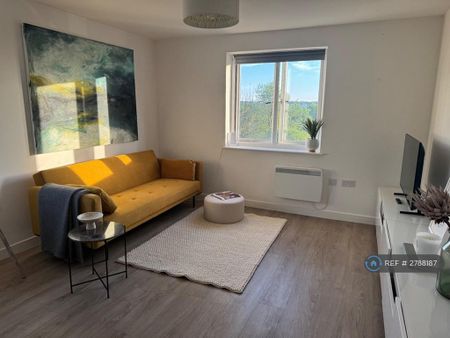 1 bedroom flat to rent - Photo 2
