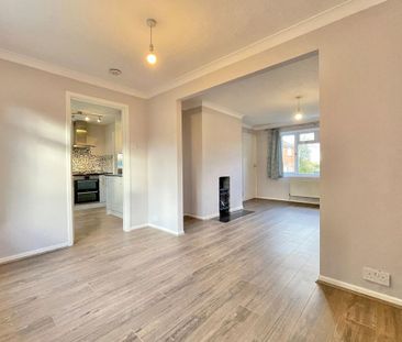 3 bedroom semi-detached house to rent - Photo 3