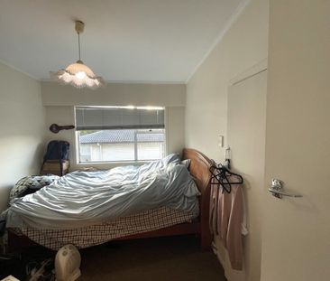 Newly Renovated 3 Bedroom Home – Prime Pakuranga Location - Photo 6