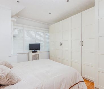 4 bedroom semi-detached house to rent - Photo 6