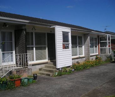 ONEHUNGA - Within walking Distance to Dressmart - Photo 6