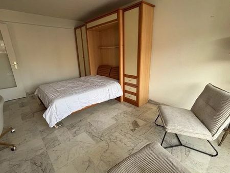 Location Appartement 1 pièce 26m² LE CANNET 06110 - Photo 3