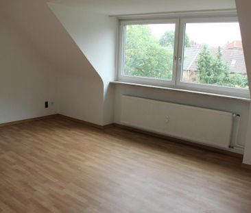 Gut ausgestattete Dachgeschosswohnung mit Blick ins Grüne - Photo 3