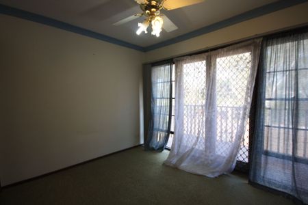 QUIET COMPLEX - Photo 2