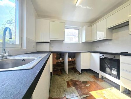 2 bedroom ground floor maisonette to rent - Photo 3