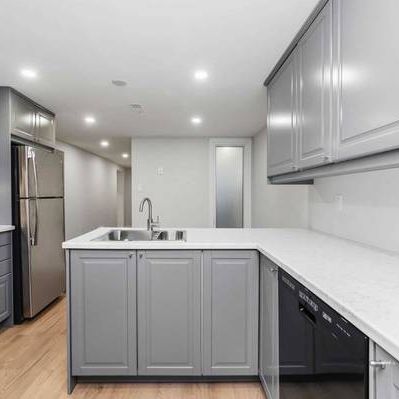 8 CARYSFORT RD., LOWER - UPGRADED 2BED/1BATH, PARKING, LAUNDRY - Photo 3